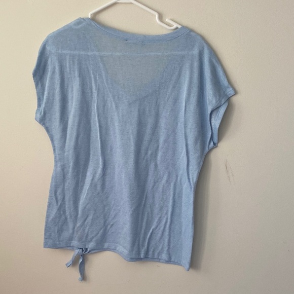 Elegant Light Blue Floral Blouse - Picture 4 of 5